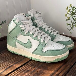 Nike 1985 Dunk High-Top Enamel Green Sneakers